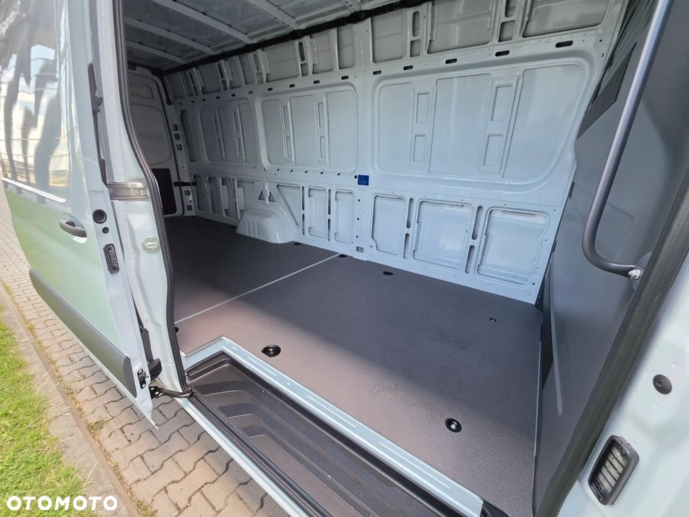 Mercedes-Benz Sprinter 319 CDI Furgon Ekstra Długi 4325+mm - 11