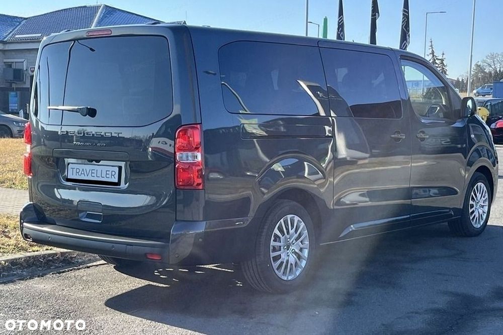 Peugeot Traveller - 8
