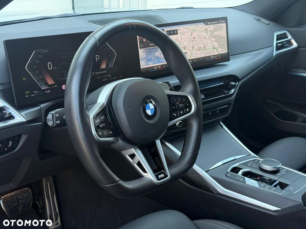 BMW Seria 3 330i sport - 14