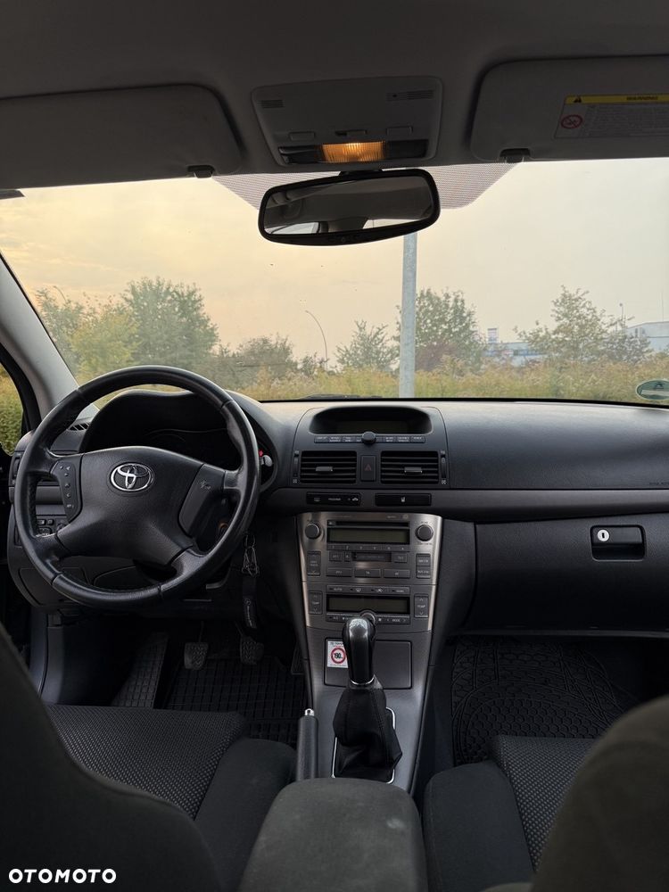 Toyota Avensis 1.8 VVT-i Combi - 9