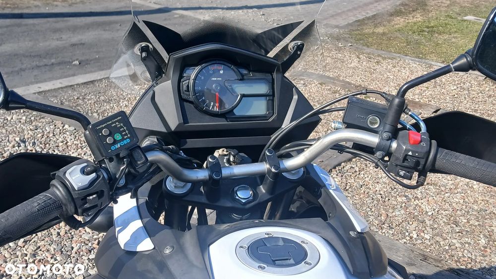 Suzuki V-STROM - 11