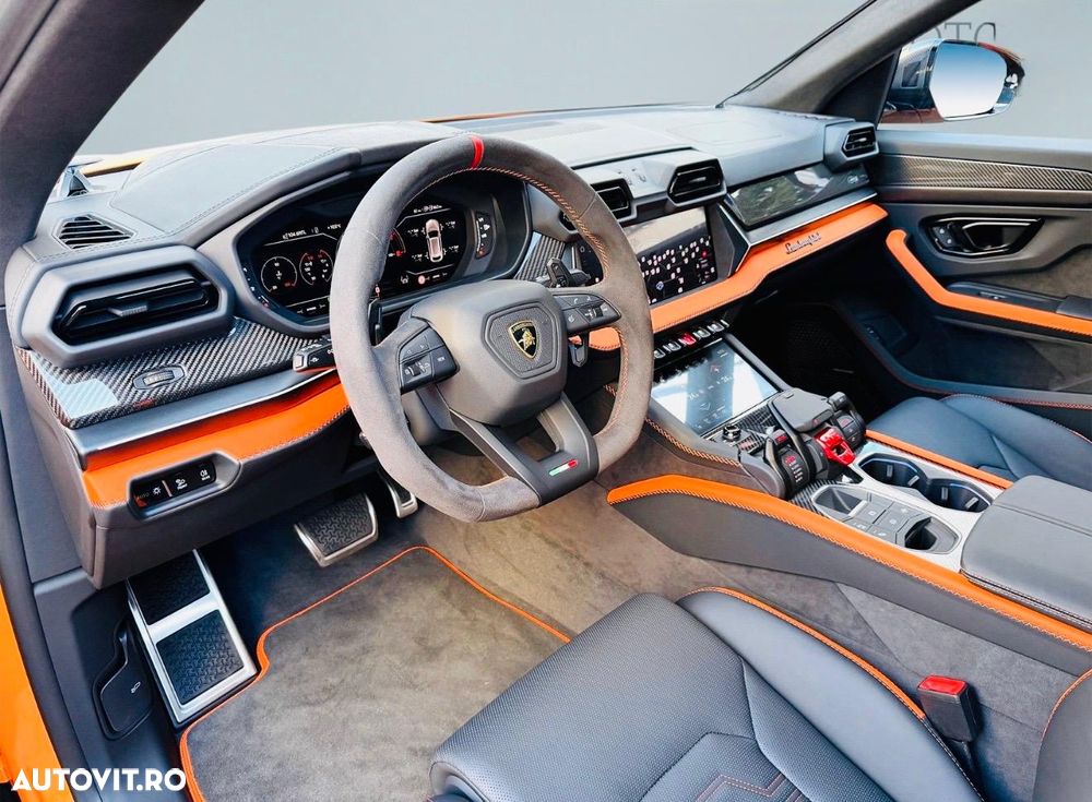 Lamborghini URUS - 15