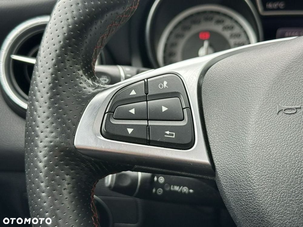 Mercedes-Benz CLA 250 4Matic 7G-DCT AMG Line - 31