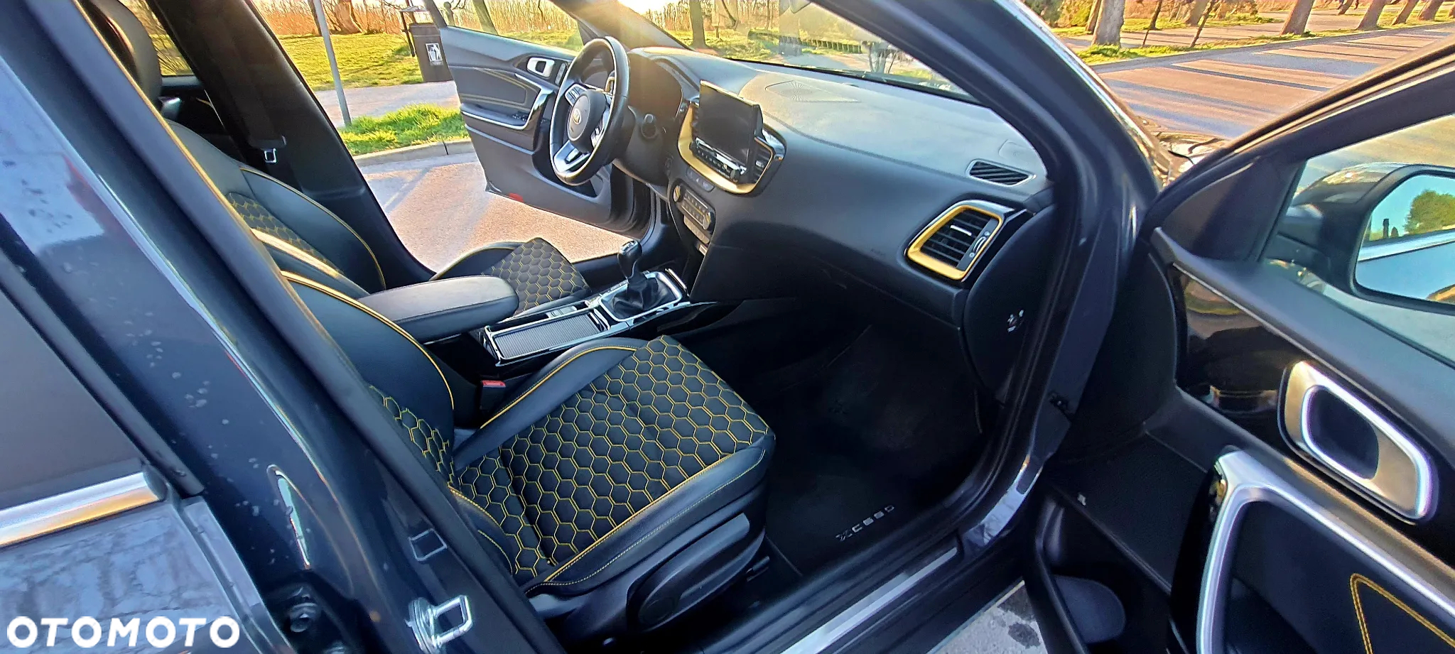 Kia XCeed 1.4 T-GDI OPF LAUNCH EDITION - 17