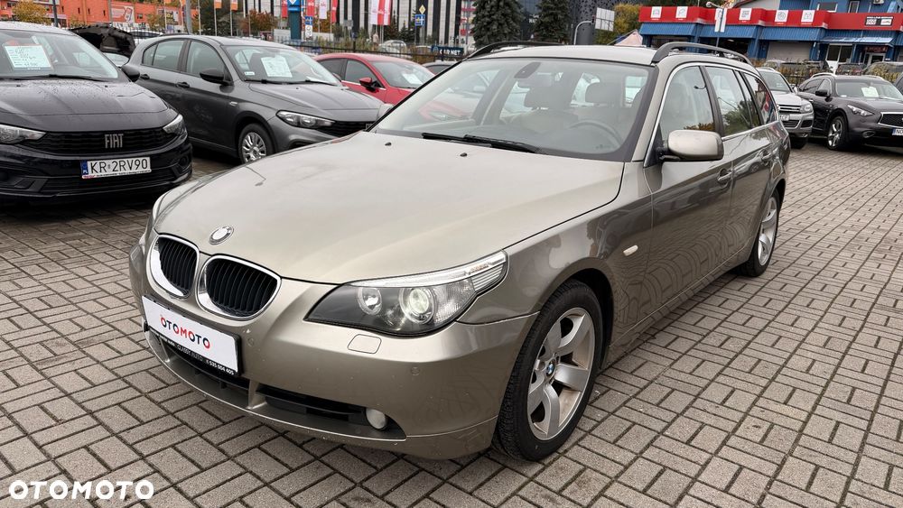 BMW Seria 5 525i Touring - 1