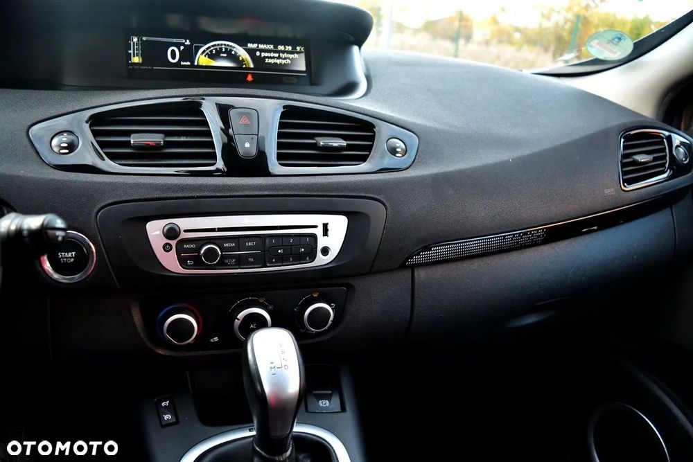 Renault Scenic ver-1-5-dci-dynamique-edc - 12