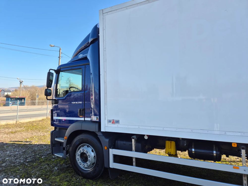 MAN TGM 18.290 Carrier HAK 2 zbiorniki z Holandii  7.5m / 19 palet / winda i drzwi / OKAZJA - 32