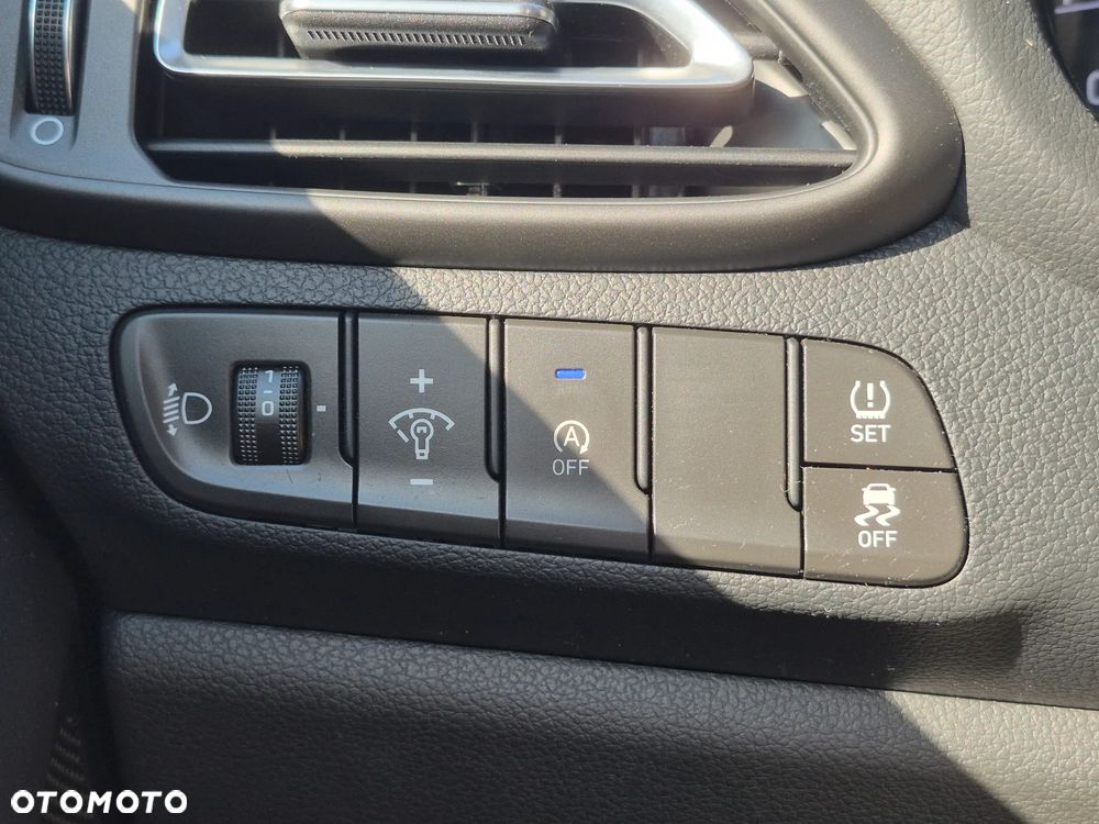 Hyundai i30 1.5 T-GDI 48V Smart - 28
