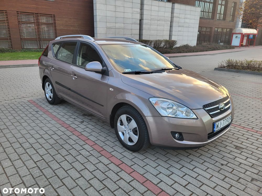 Kia Ceed - 1