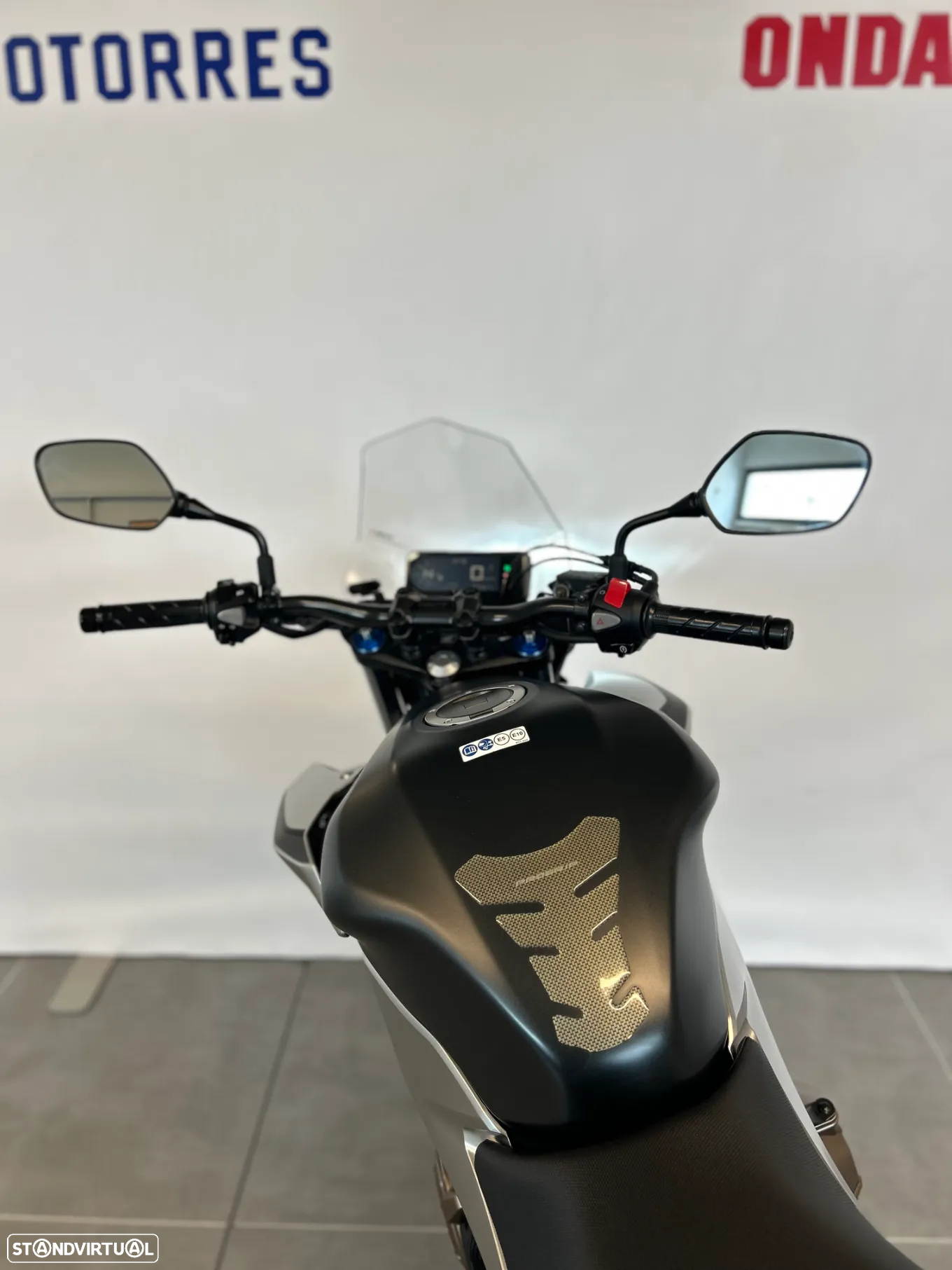 Honda CB 500FA - 6