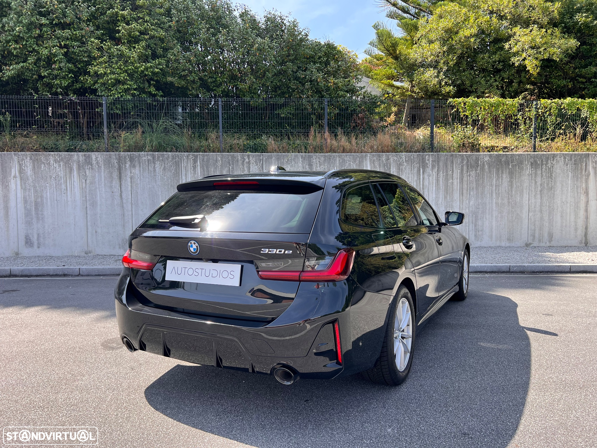BMW 330 e Touring Pack M Auto - 11
