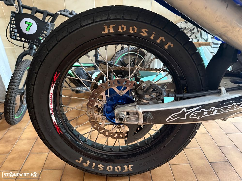 Yamaha YZF - 3