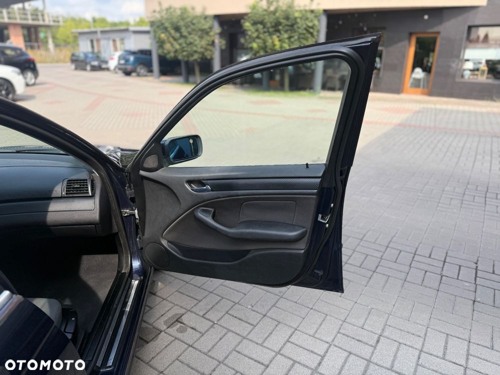 BMW Seria 3 320i Edition Exclusive - 16