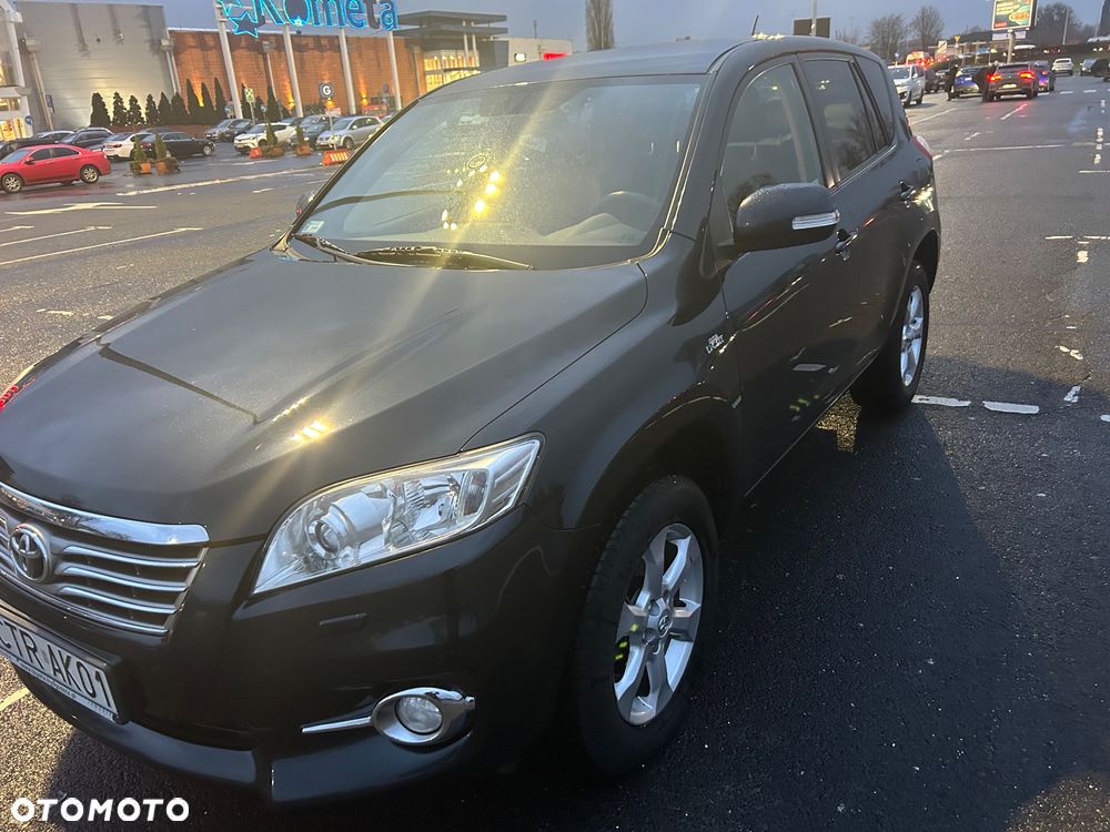 Toyota RAV4 2.2 D-CAT Premium - 4