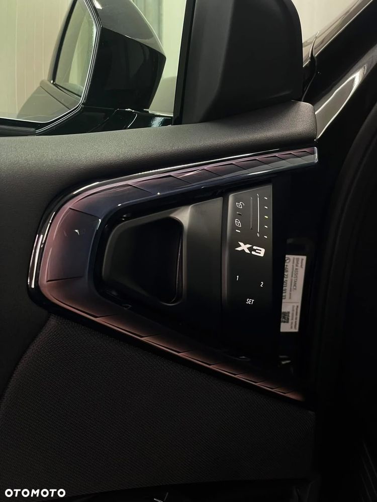 BMW X3 xDrive20 mHEV - 21