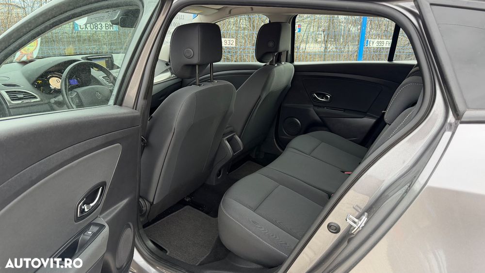 Renault Megane dCi 110 FAP EDC Paris Business - 6