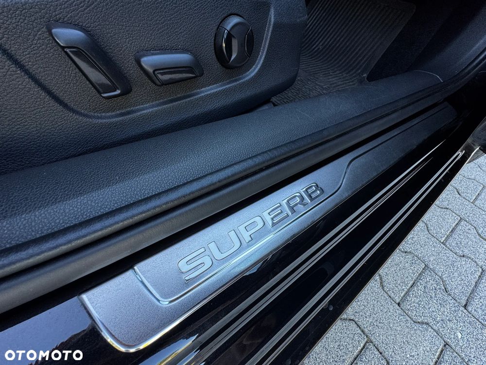 Skoda Superb 2.0 TDI SCR 4x4 Style DSG - 21