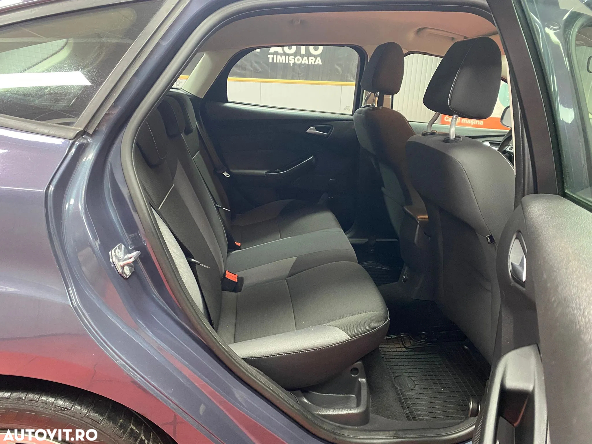 Ford Focus - 16