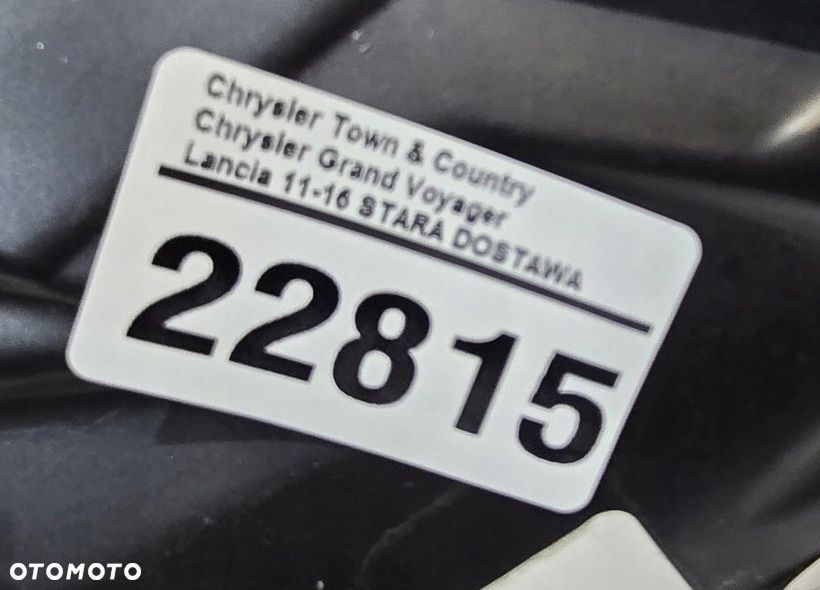 reflektor lampa przód lewy chrysler voyager town country usa 05113337ae - 6