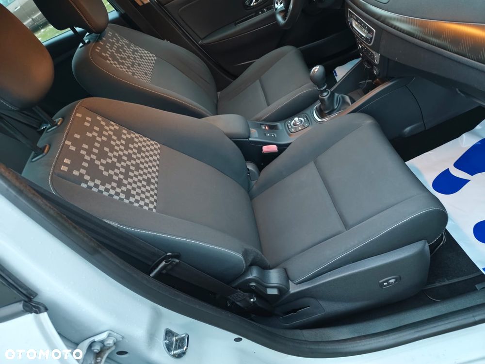 Renault Megane ENERGY TCe 115 Start & Stop Bose Edition - 15