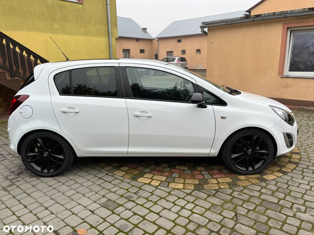 Opel Corsa 1.4 16V Cosmo - 8