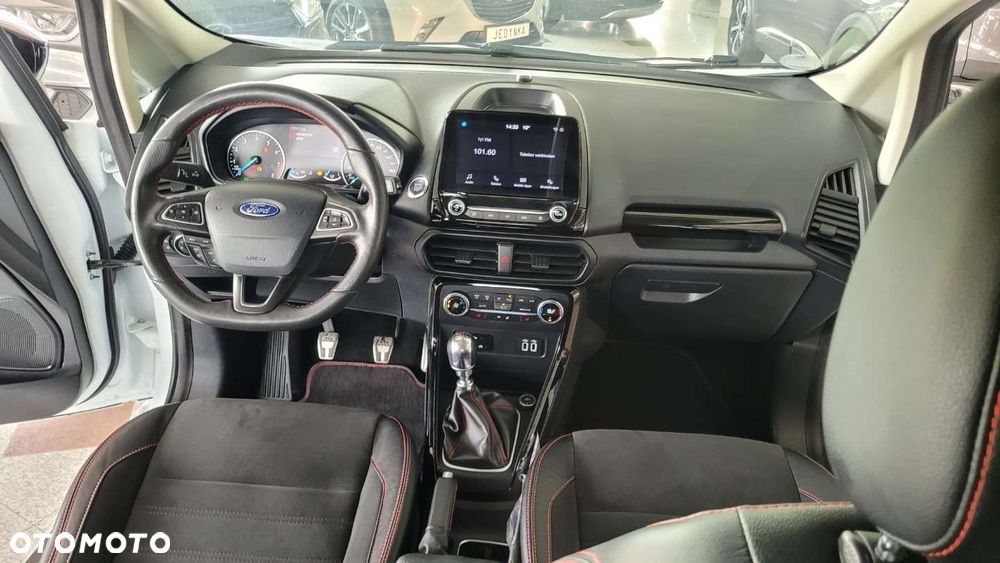 Ford EcoSport - 32