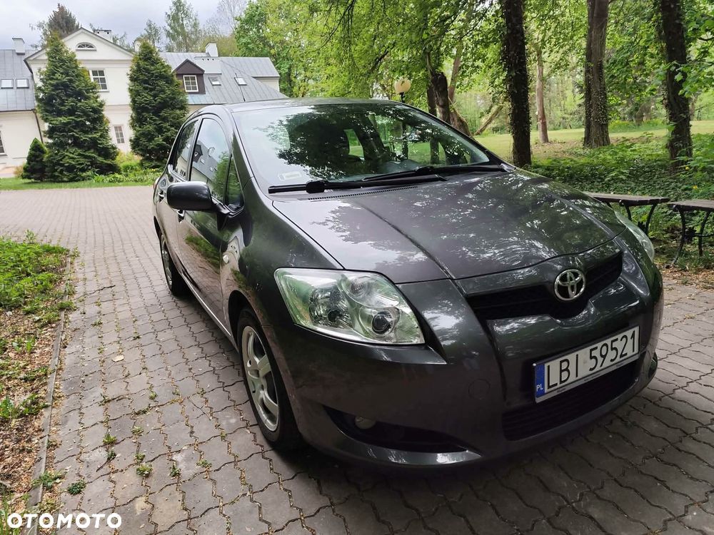 Toyota Auris 1.6 VVT-i Team - 1