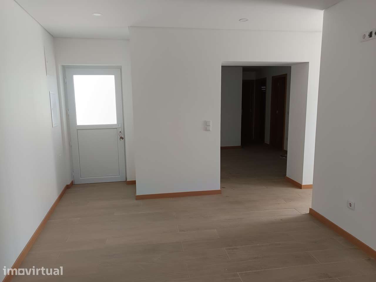 Moradia T3 Isolada com Jardim e Garagem - Grande imagem: 4/13