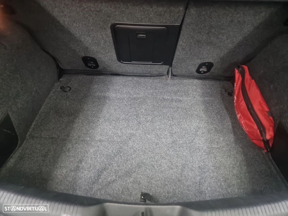 Alfa Romeo Giulietta 1.6 JTDm Distinctive - 10