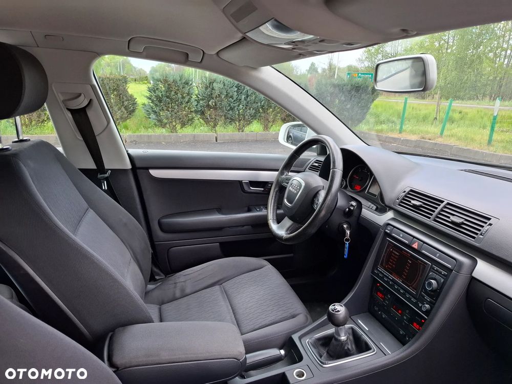 Audi A4 Avant 2.0 TDI - 20