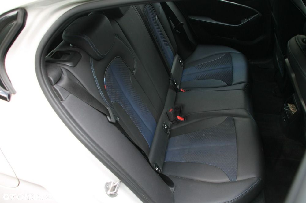 BMW Seria 1 118i M Sport - 9