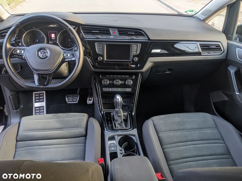 Volkswagen Touran 2.0 TDI BMT Highline DSG - 9