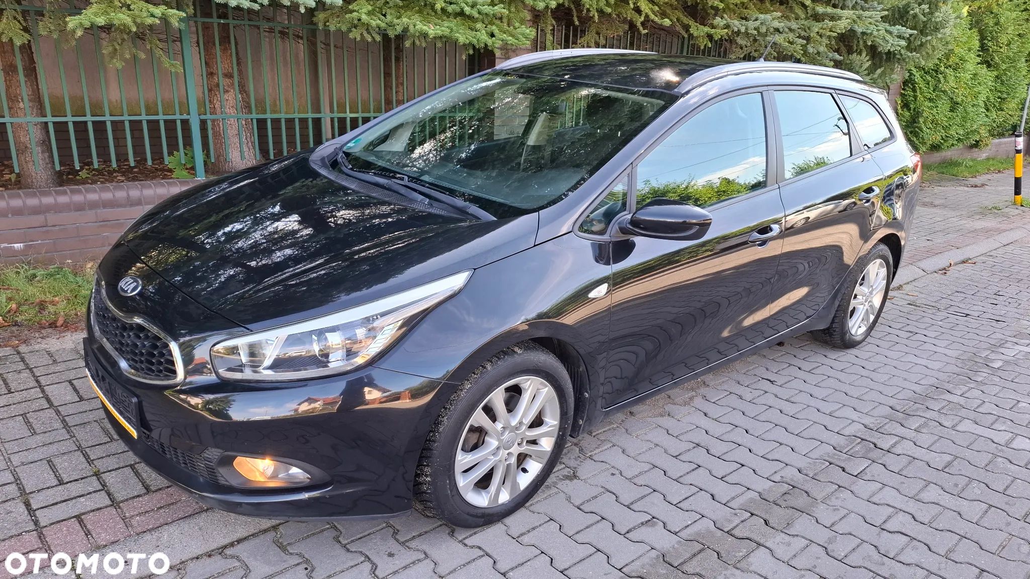 Kia Ceed 1.4 CVVT Attract Plus - 1