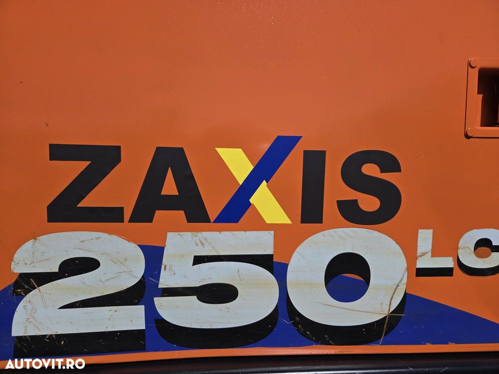 Hitachi ZX250LCN-6, 2020, 9.449h, 27,3t, cupa 1,55mc, Ingust latime 2,99m, camera spate, camere laterale, inst picon, consum mediu 9,8l/h, ridica 13t, motor Isuzu 173CP, 3 pompe hidr HITACHI, 3 camere, produs in JAPONIA, leasing 4 ani-PROMOTIE 68.900 EUR+tva - 25