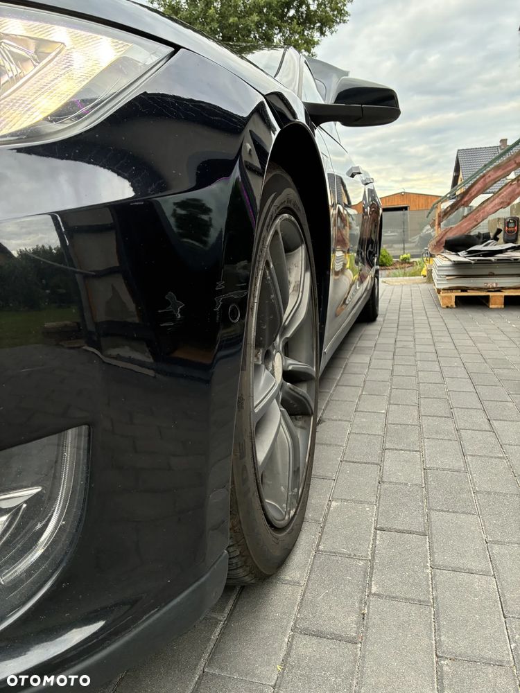 Tesla Model S 85 D - 12