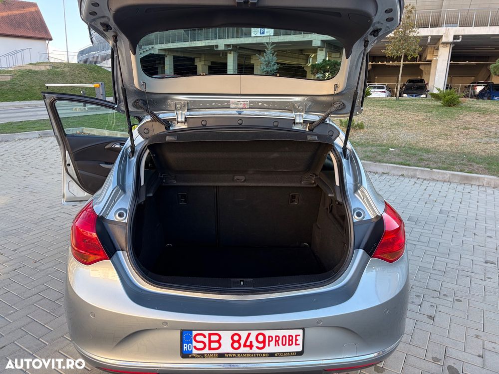 Opel Astra - 11