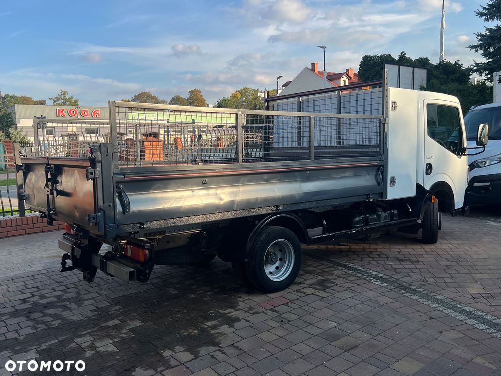 Renault Maxity - 20