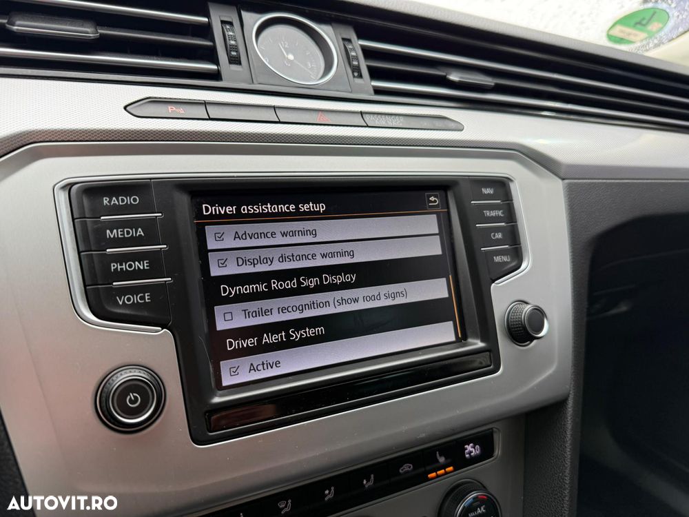 Volkswagen Passat 2.0 TDI (BlueMotion Technology) Highline - 19