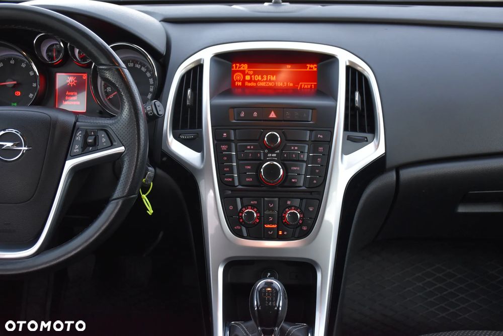 Opel Astra 1.4 Turbo Cosmo - 19