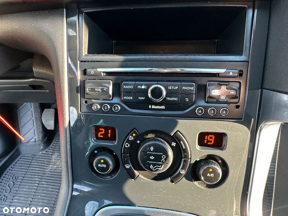 Peugeot 3008 BlueHDi 120 Stop & Start Business-Line - 22