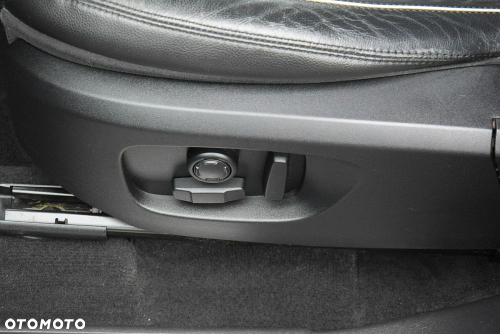 Land Rover Discovery Sport D150 R-Dynamic - 22