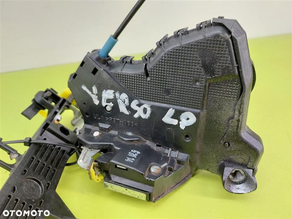 Zamek drzwi przód lewy Toyota Verso 6PIN - 4