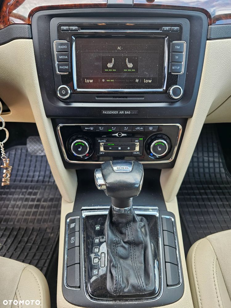 Skoda Superb 2.0 TDI Elegance DSG - 21