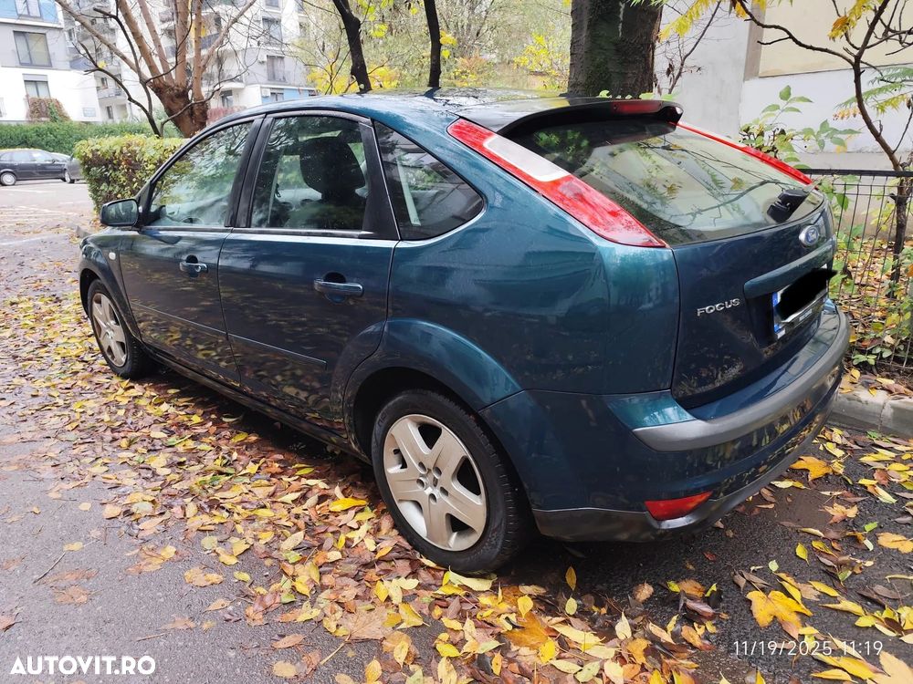 Ford Focus 1.6 Ambiente - 4