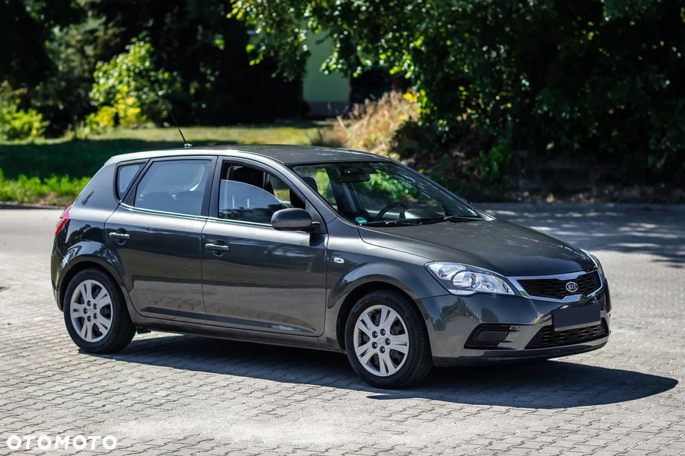 Kia Ceed 1.4 CVVT Attract - 6