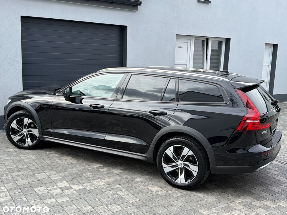 Volvo V60 Cross Country B4 D AWD Geartronic Pro - 24