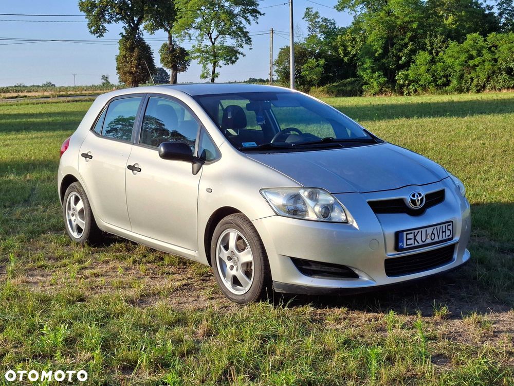 Toyota Auris - 1