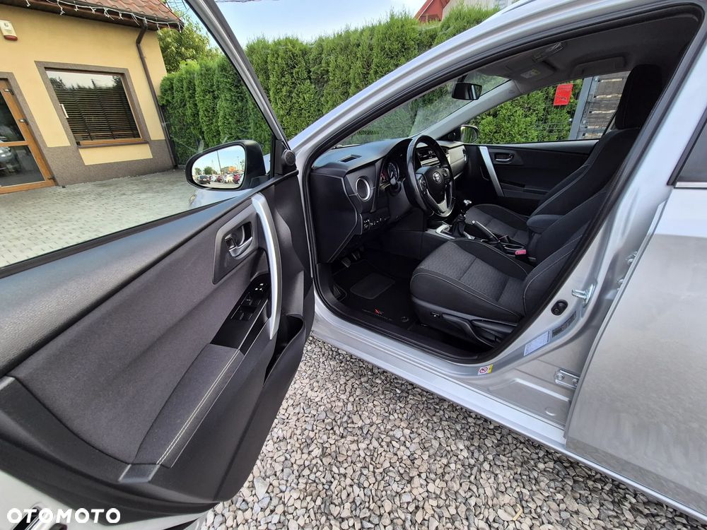 Toyota Auris 1.6 Valvematic Executive - 18