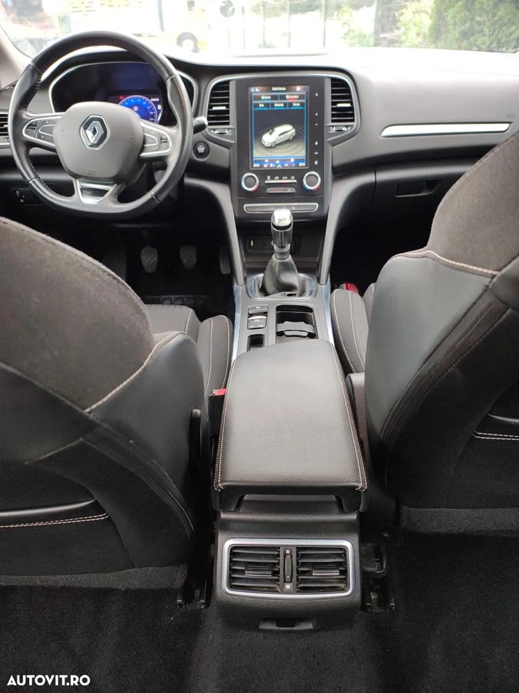 Renault Megane Blue dCi 116 Zen - 24