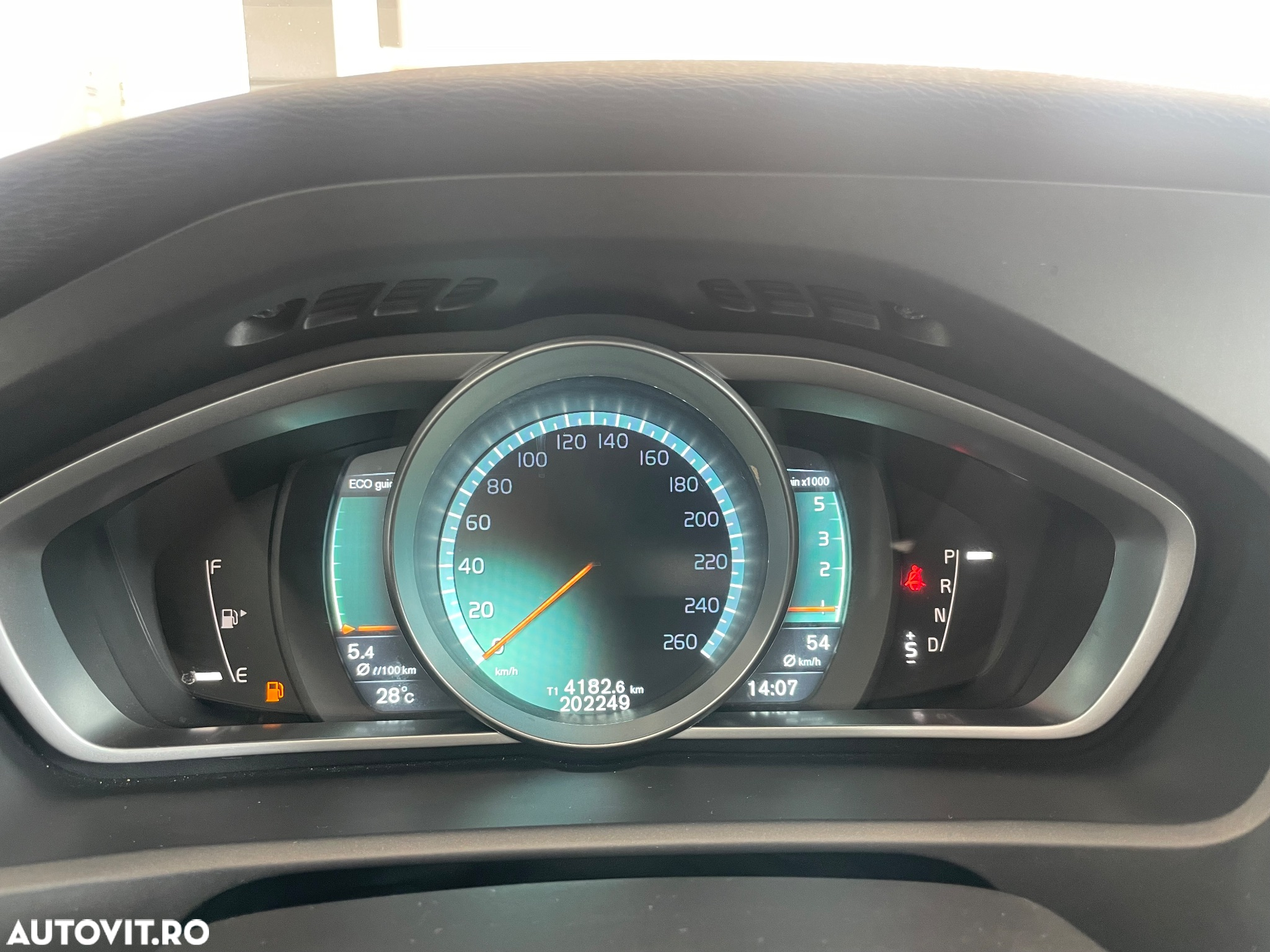 Volvo V40 D2 Aut. Momentum - 16